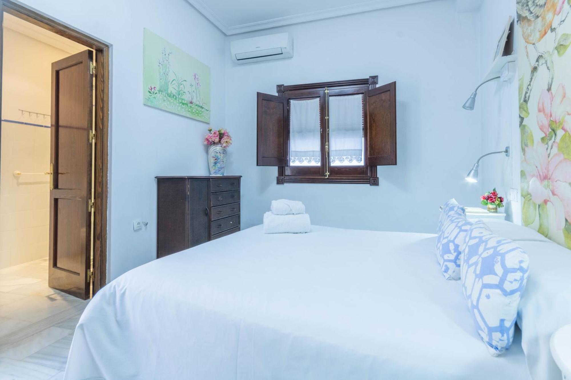 Hostel Mayflowers Kordoba Bagian luar foto