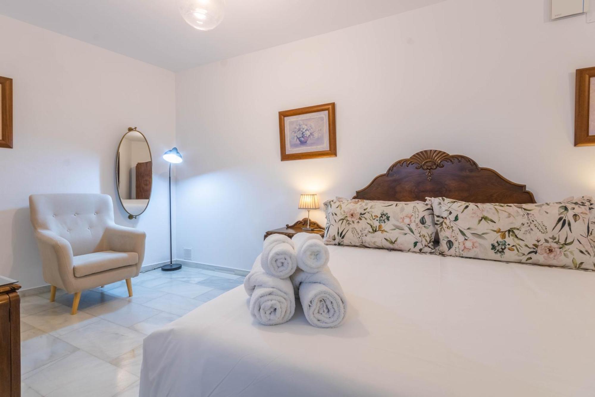 Hostel Mayflowers Kordoba Bagian luar foto