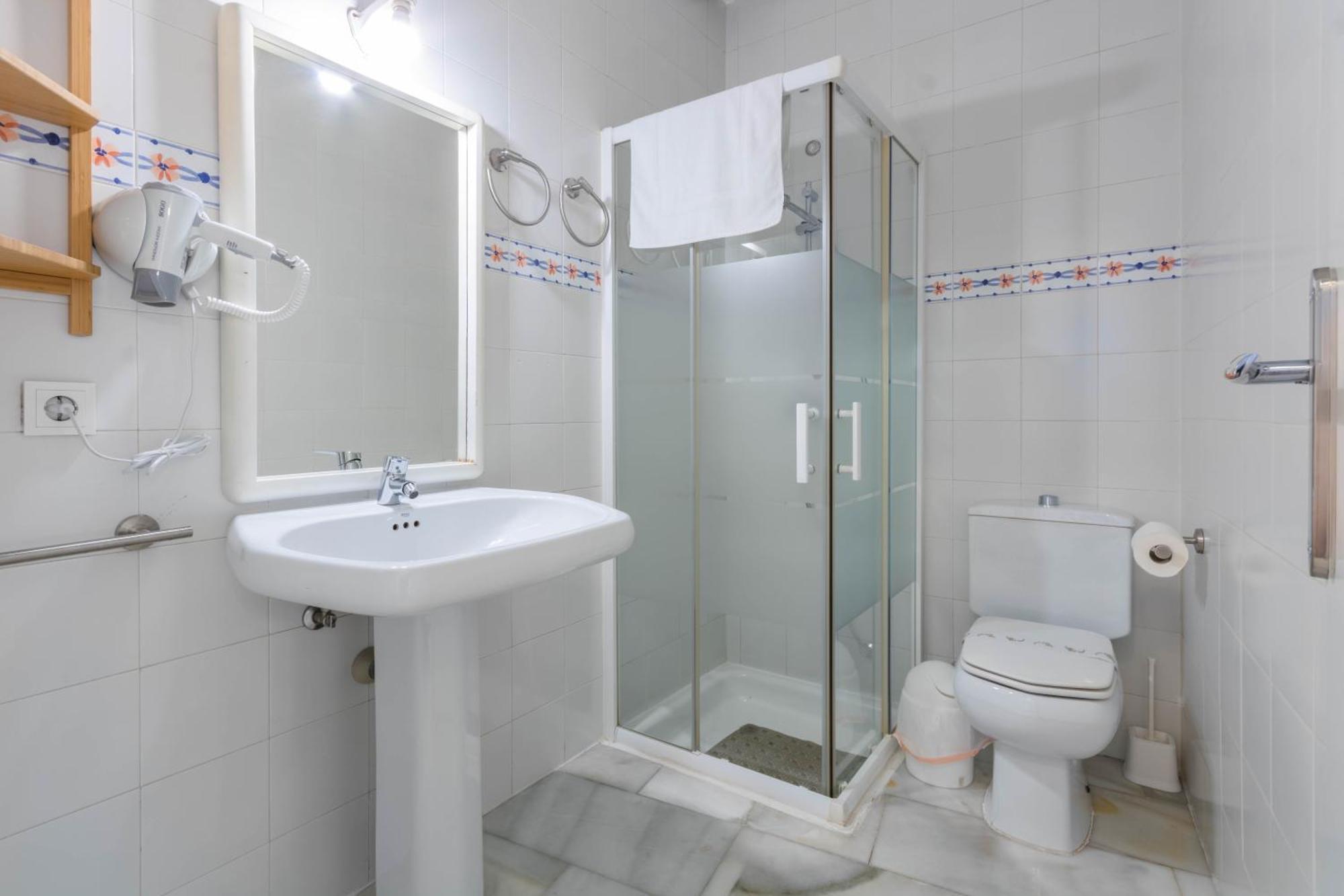 Hostel Mayflowers Kordoba Bagian luar foto