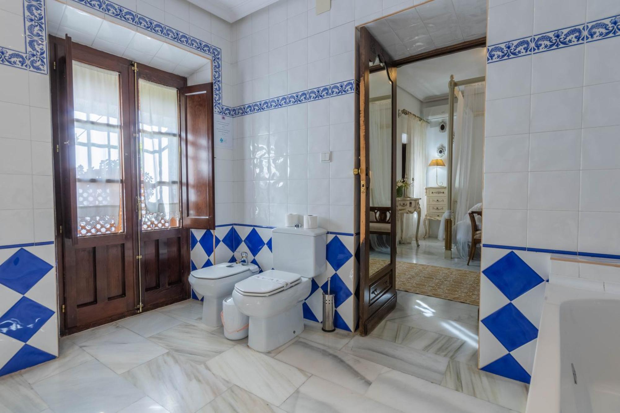 Hostel Mayflowers Kordoba Bagian luar foto