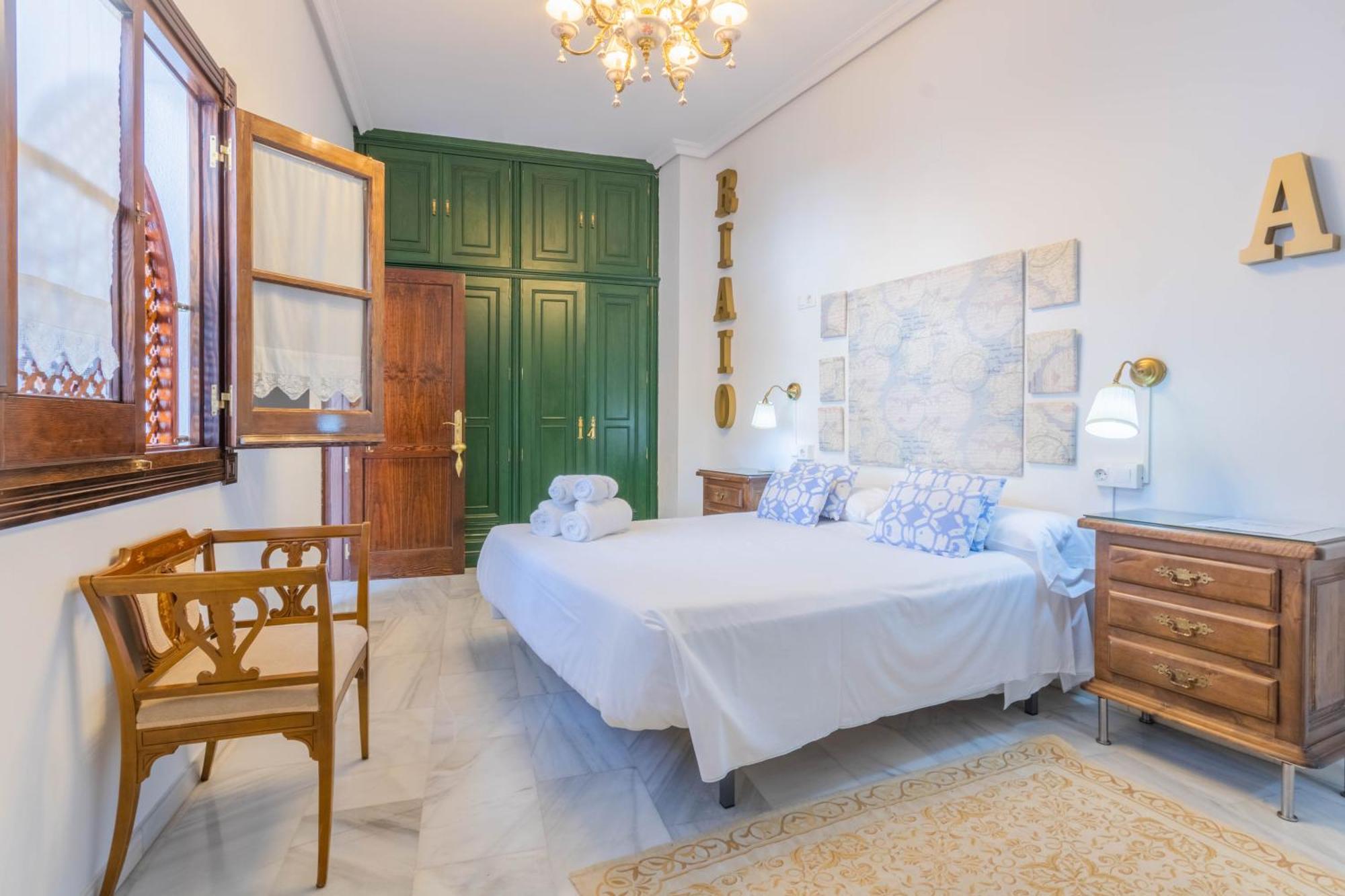 Hostel Mayflowers Kordoba Bagian luar foto