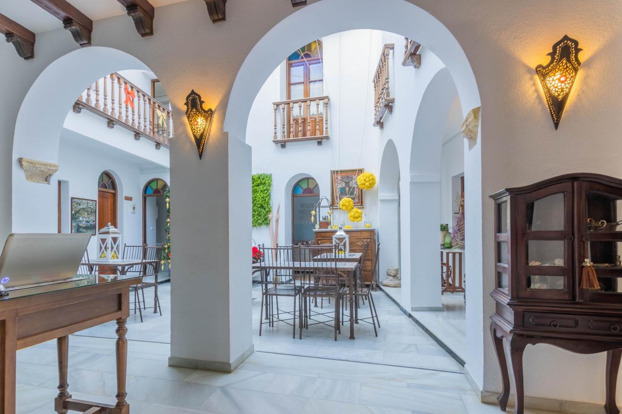 Hostel Mayflowers Kordoba Bagian luar foto